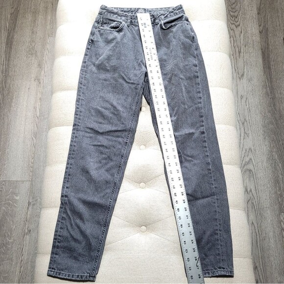 BDG Mom High Rise Straight Leg Black Jean Womens  W26 - Picture 9 of 10